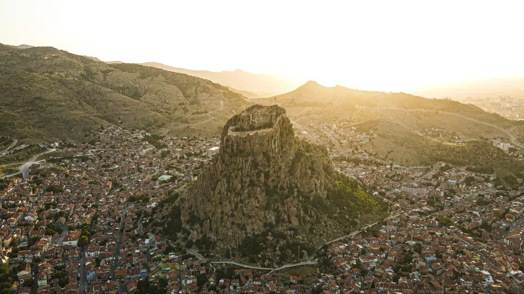 Apameia Yakınında Gezilecek Yerler