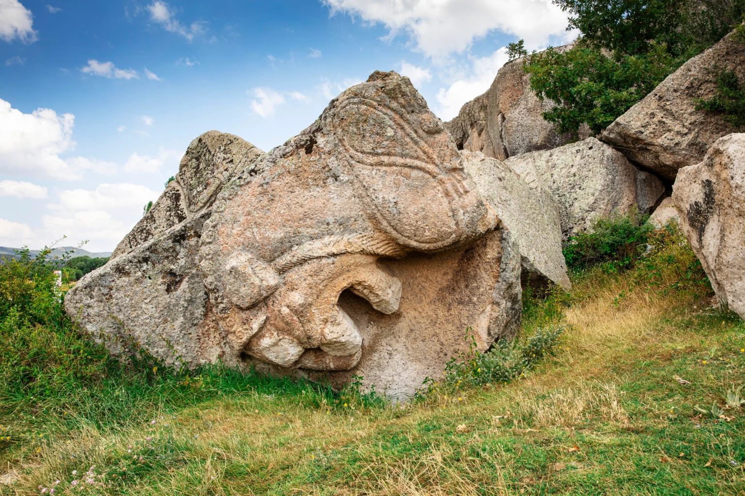 metropolis antik kenti gezilecek yerler