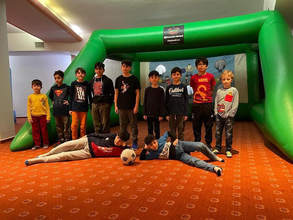 Enjoyable and entertaining Semester Break image