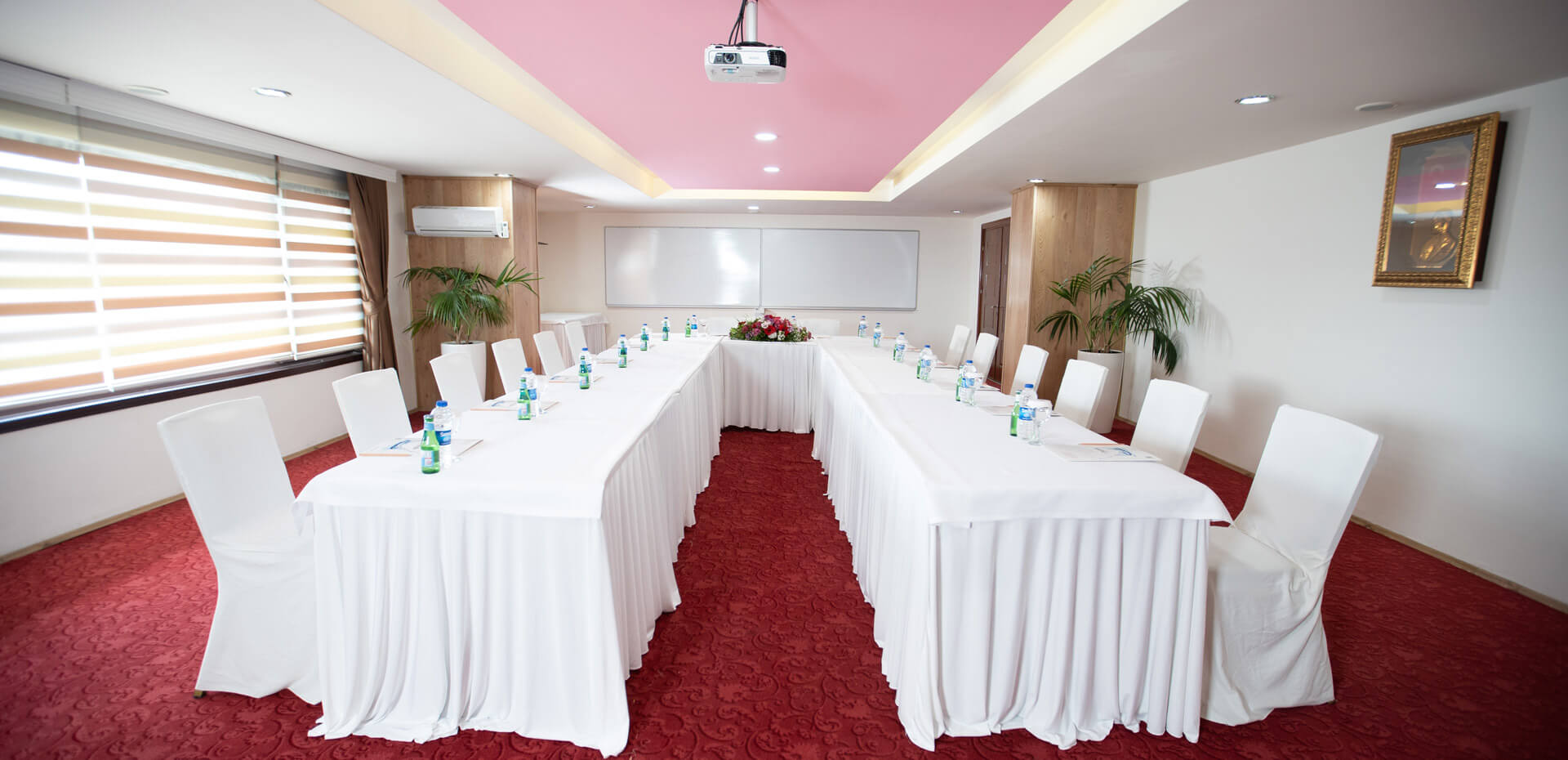 Площадь: 107 м² | Средняя вместимость: 60 человек Image